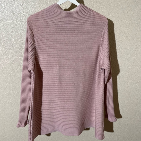 Sold - Picture 3 of 7